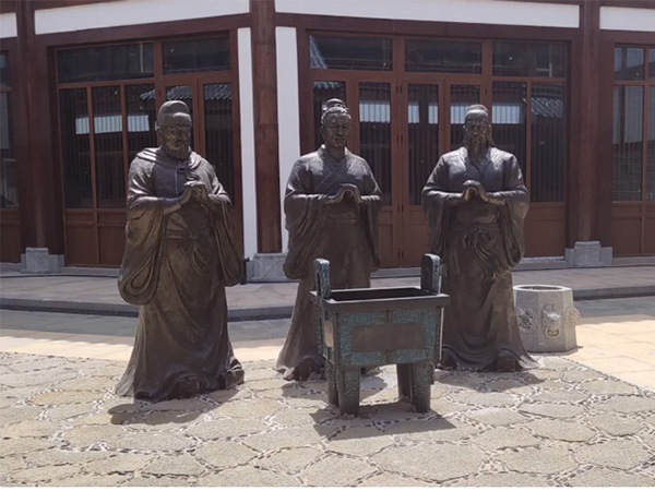 恒大集團(tuán)?；◢u特色街區(qū)銅雕塑工程